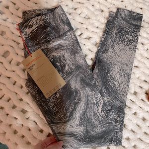 Merrel leggings brand new